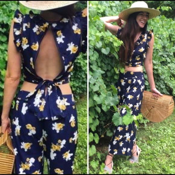 J.O.A. Tops - JOA Floral Top